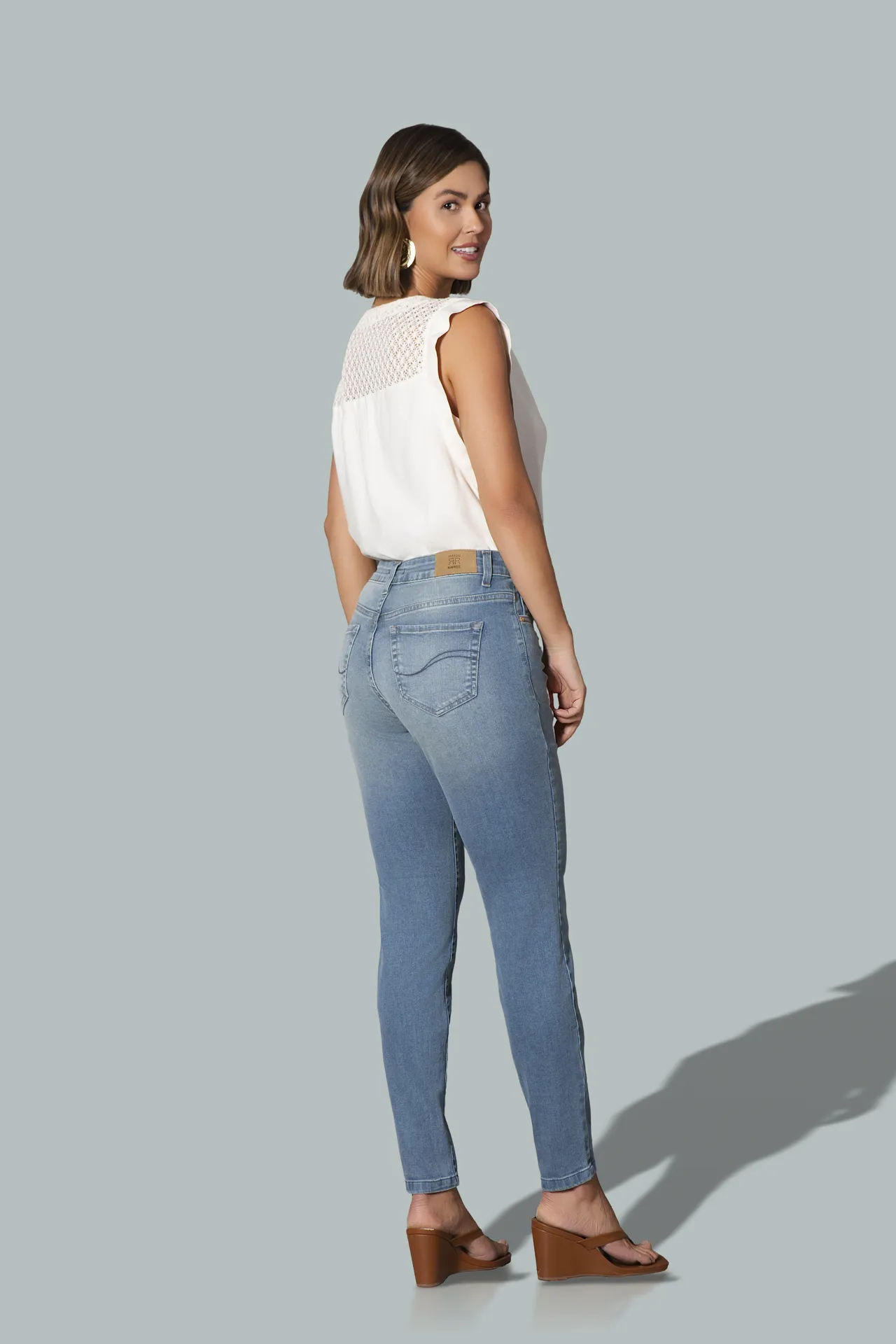TPF00660 Blusa - CLF00609 Calça Skinny Jeans — verso