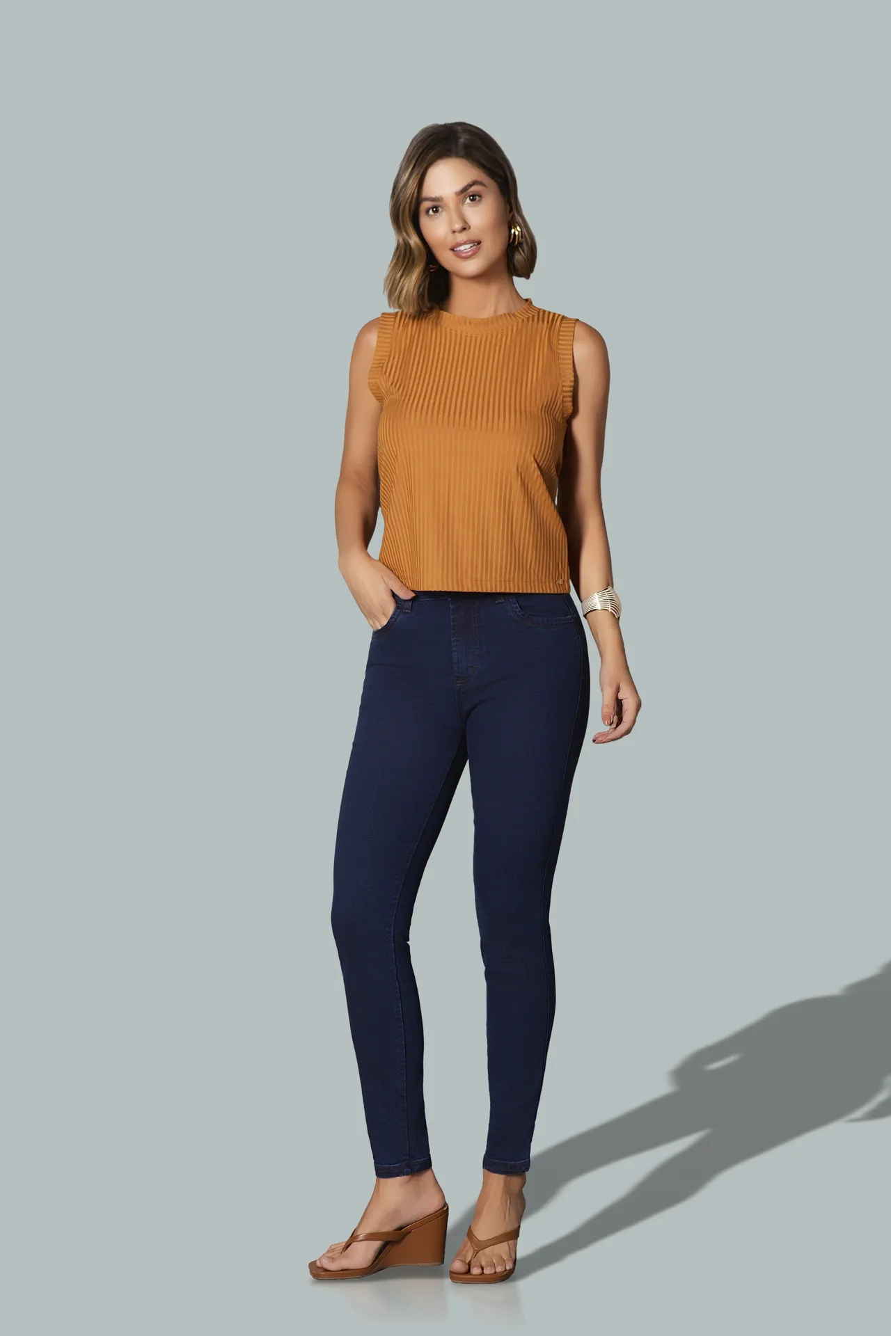 TPF00242 Blusa - CLF00607 Calça Cigarrete Jeans