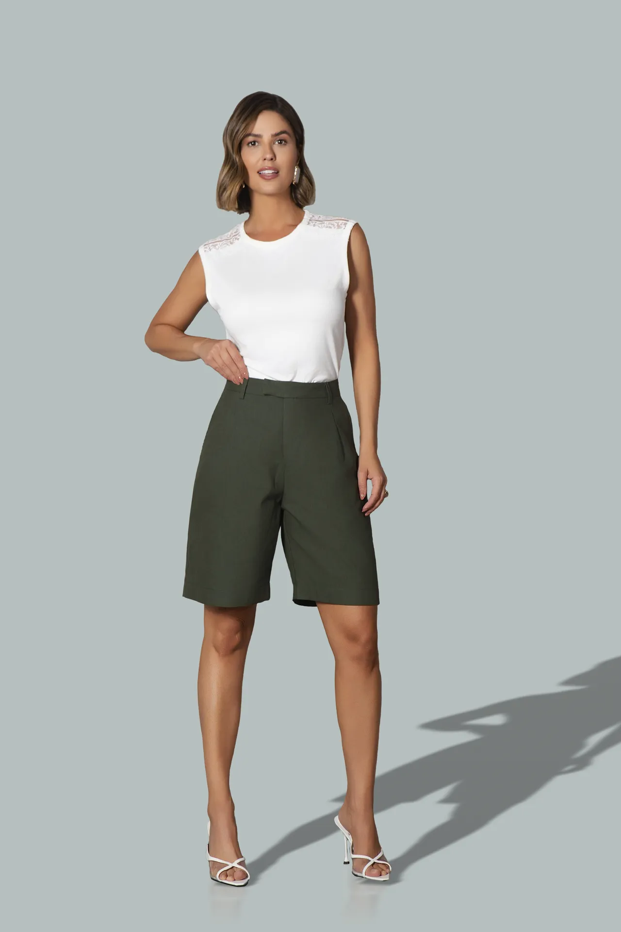 TPF00679 Blusa - BRF00318 Bermuda Alfaiataria