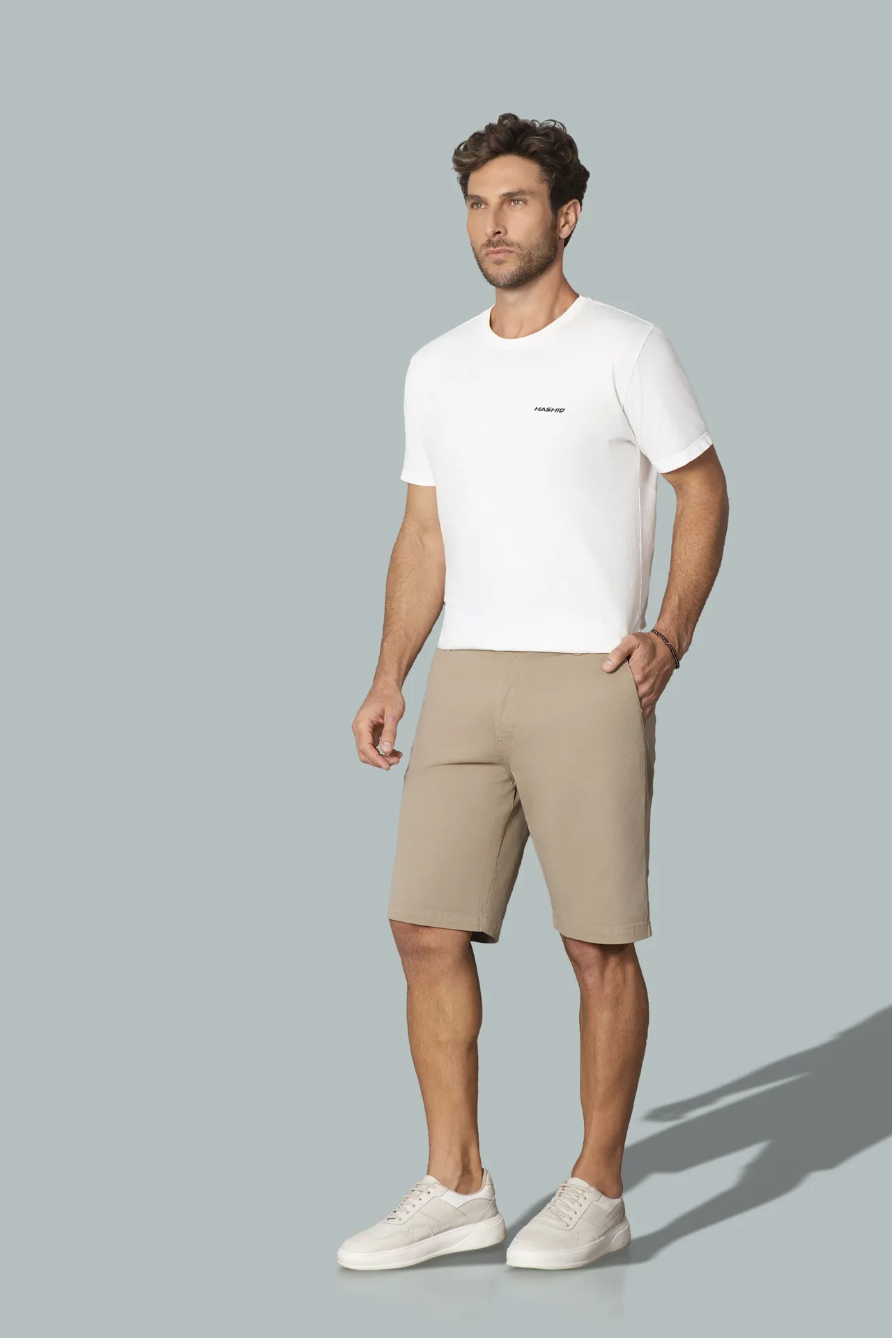 NB000102 Camiseta - BRM00075 Bermuda Alfaiataria Sarja — frente