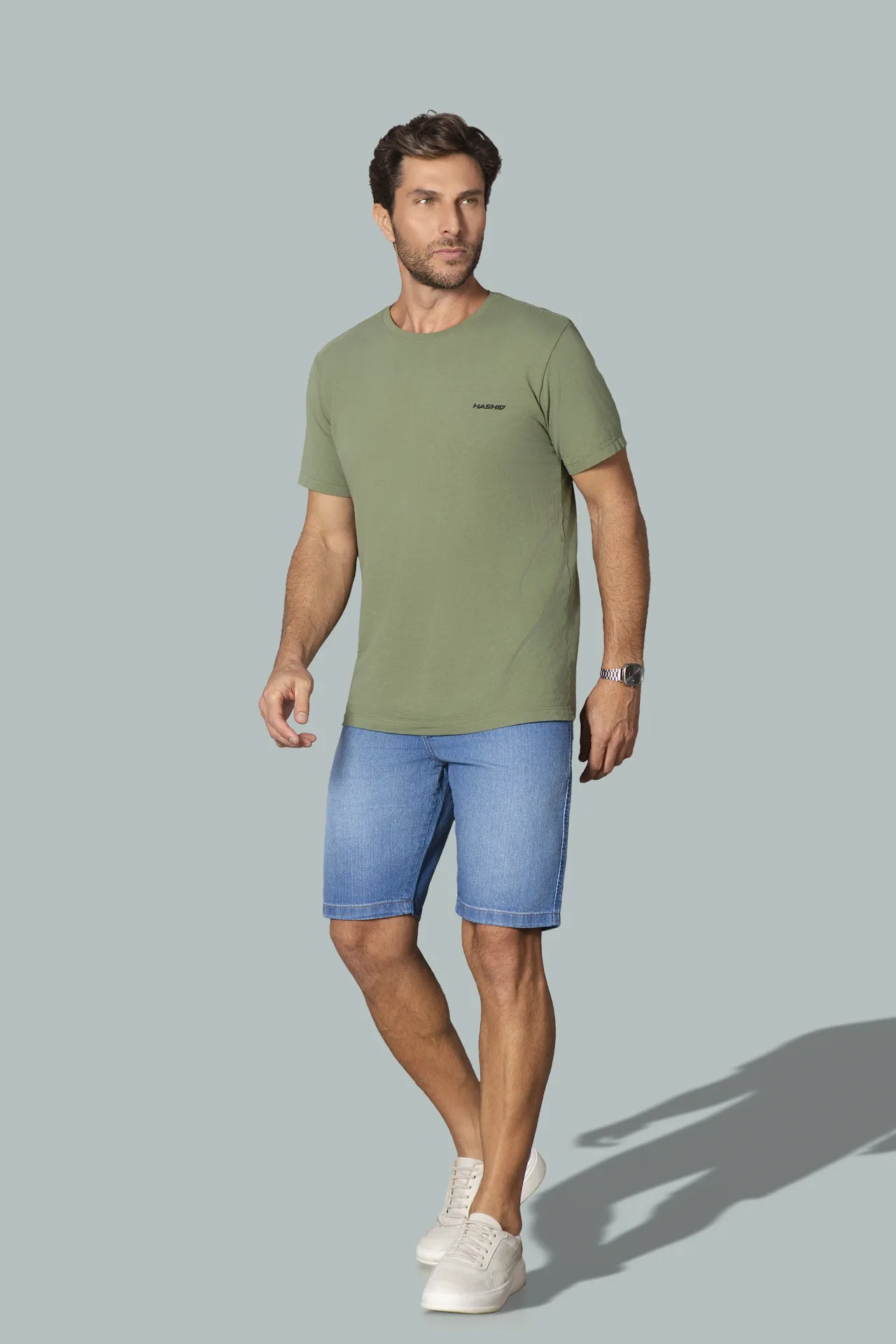 NB000102 Camiseta - BRM00108 Bermuda Jeans — verso